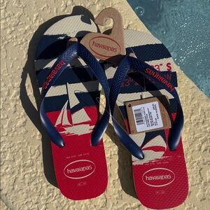 NWT! Retail $30 Havaianas Navy and Red Flip Flops